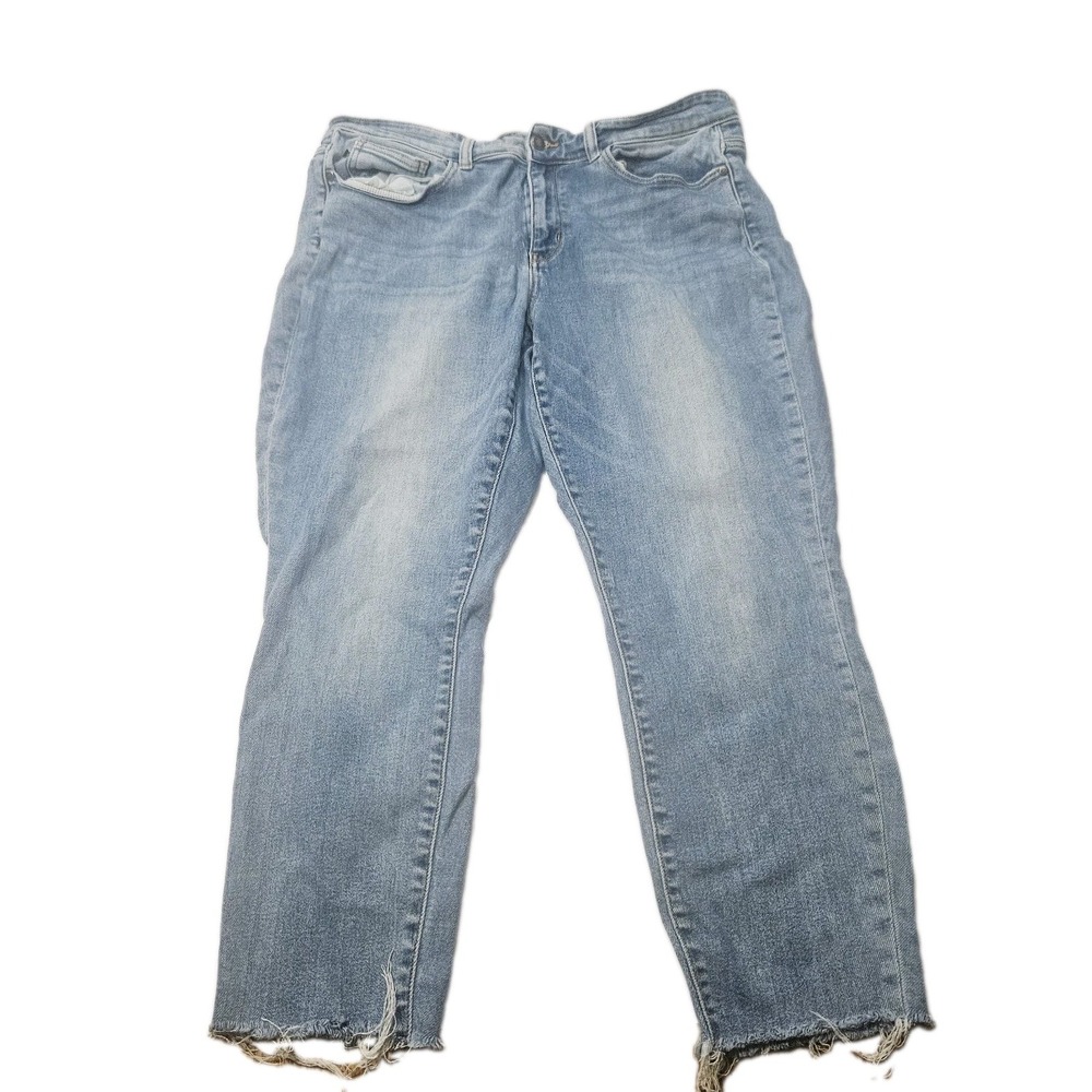 Judy Blue Size 18W Light Wash Distressed Mid Rise Boyfriend Fit Jeans Plus Curvy